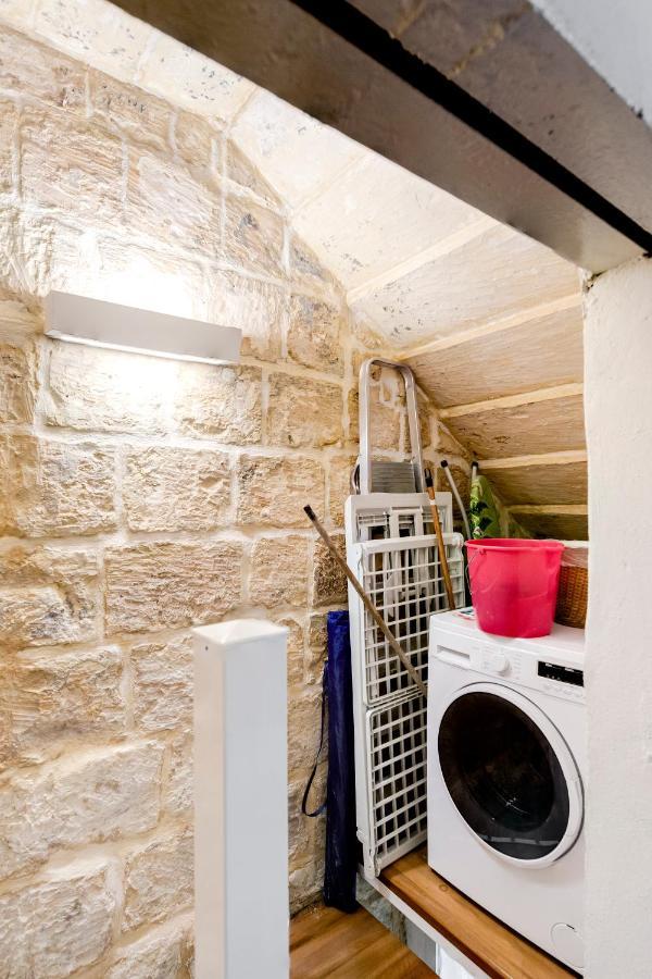 Chic, Stylish 1 Bedroom Maisonette - Close To Valletta Floriana Eksteriør bilde